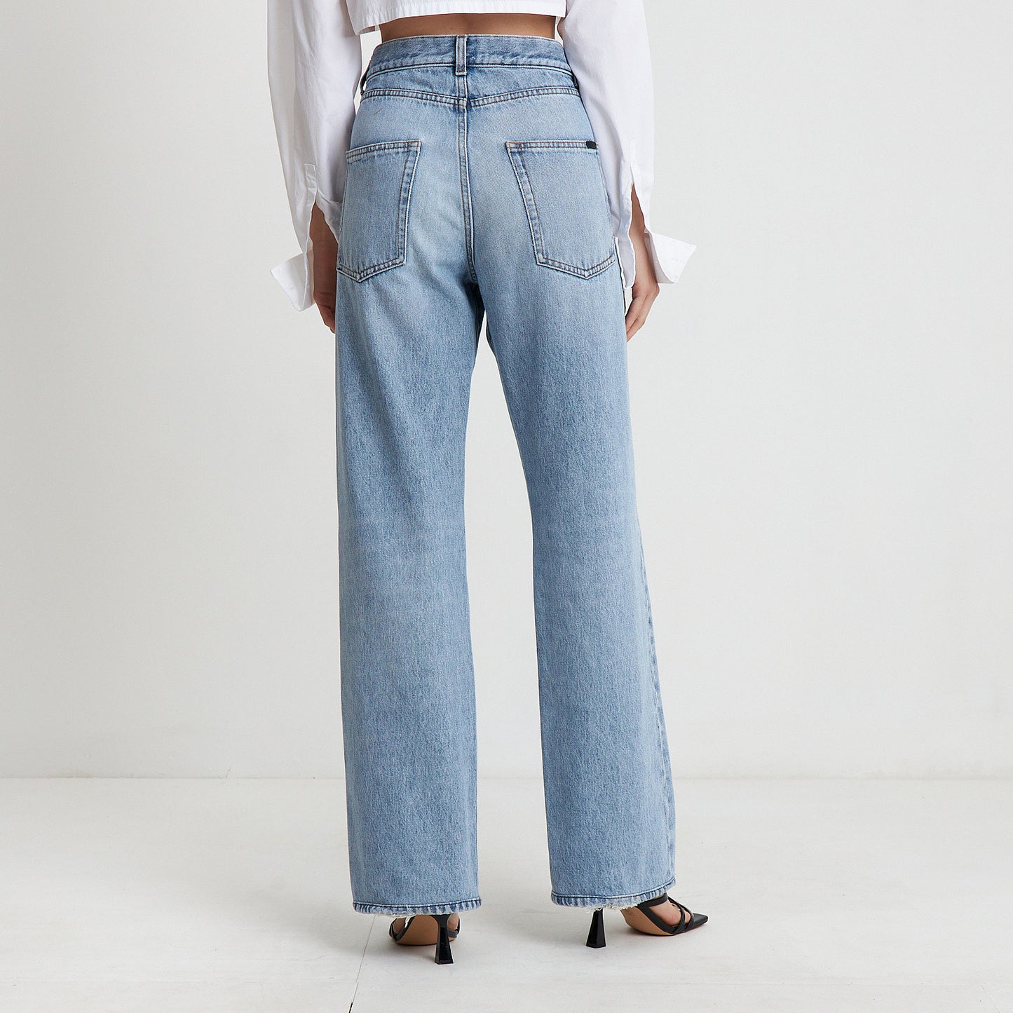 Skyline High-Rise Straight Jeans